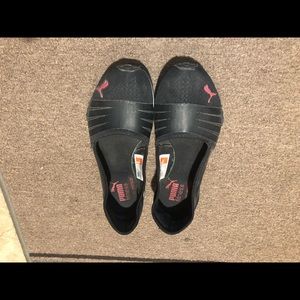 Puma slip on sneakers size 8